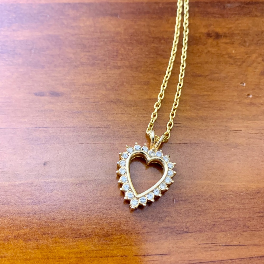 Heart shaped diamond and gold necklace